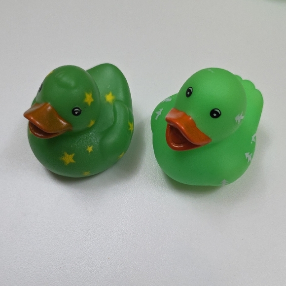 Colorful Rubber Duck Set - Picture 4 of 9